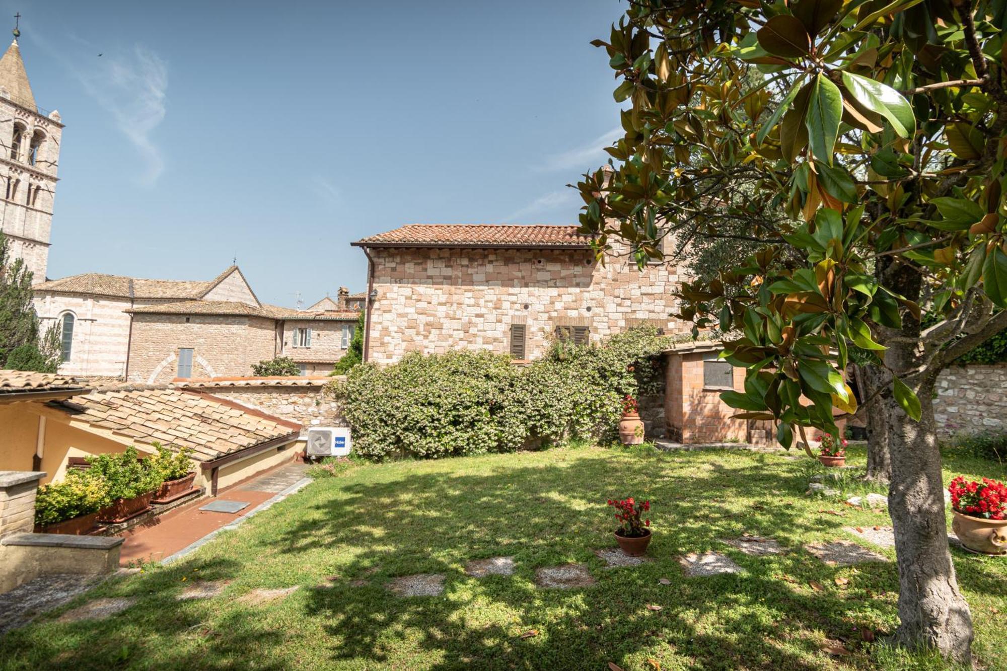 B&B Il Chiostro Assisi Buitenkant foto